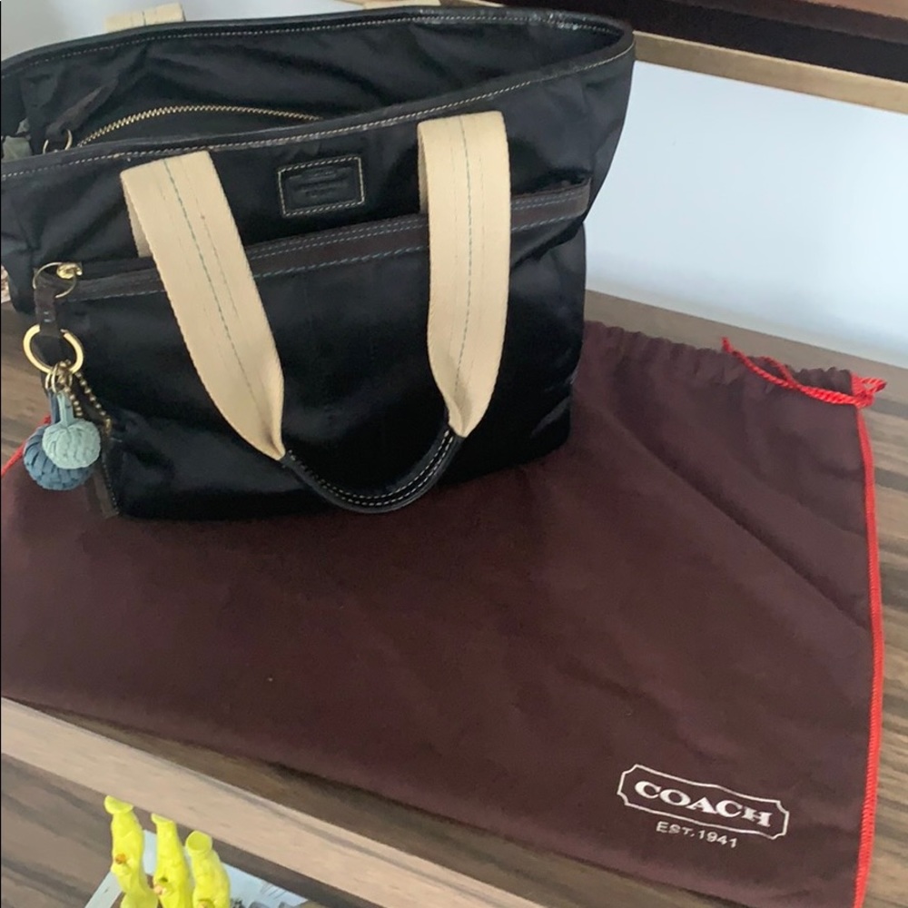 Coach Authentic Hampton Zip Tote - Picture 11 of 13